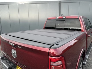 Dodge Ram 1500 2018 - 5.7 V8 LARAMIE / LPG / TREKHAAK 3.5T / ADAPTIVE CRUISE / CAMERA / PANO / 12 INCH SCREEN / DELMONICO RED obrazek 11
