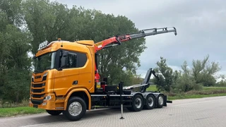 Scania R 2020 - R730 V8 NGS Gestuurd | 4 asser | 20 ton haakarm | kraan palfinger 22002 4x extend te koop