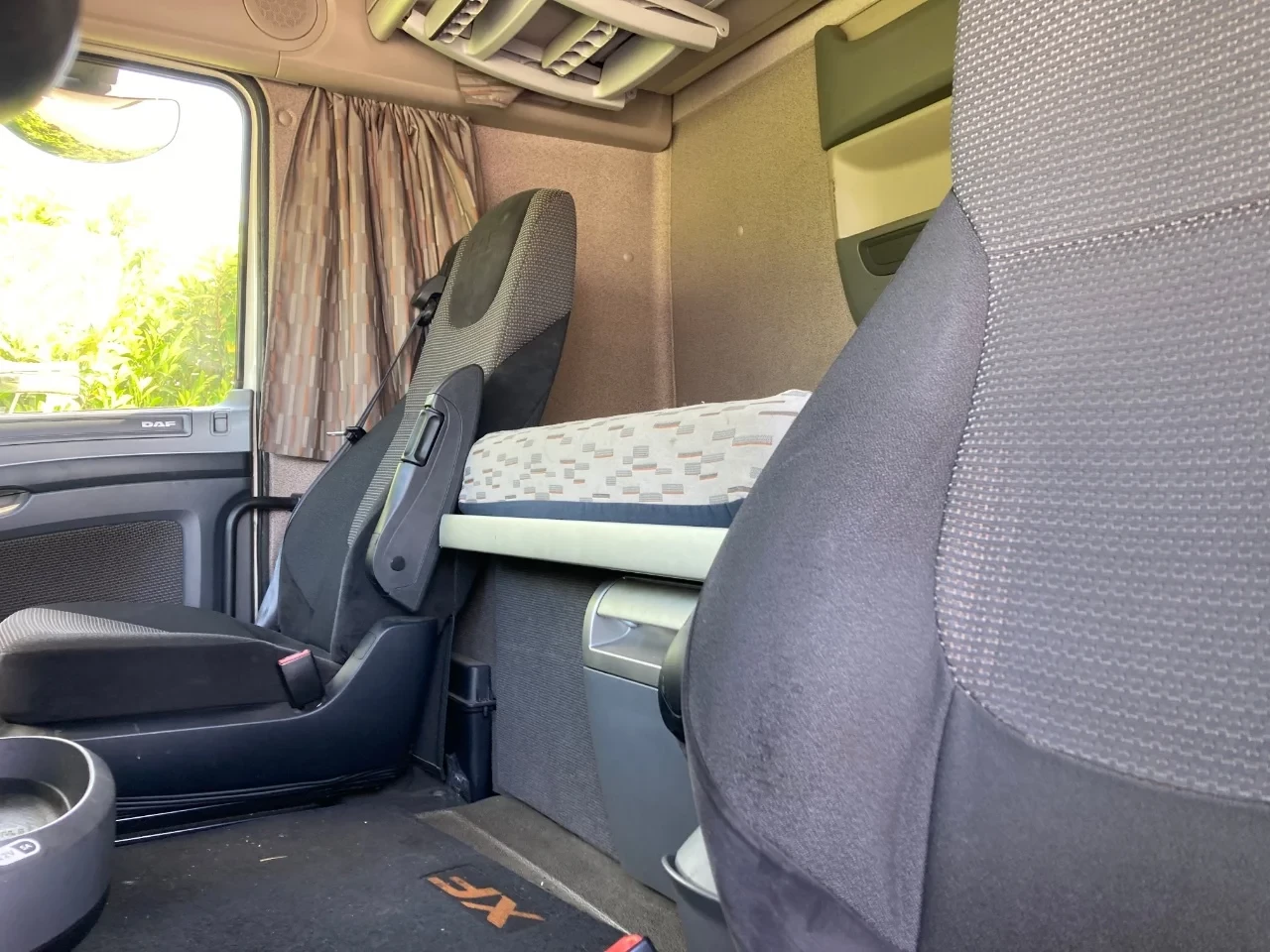 DAF XF 460 2015 - FT Intarder Euro6 Bild 6