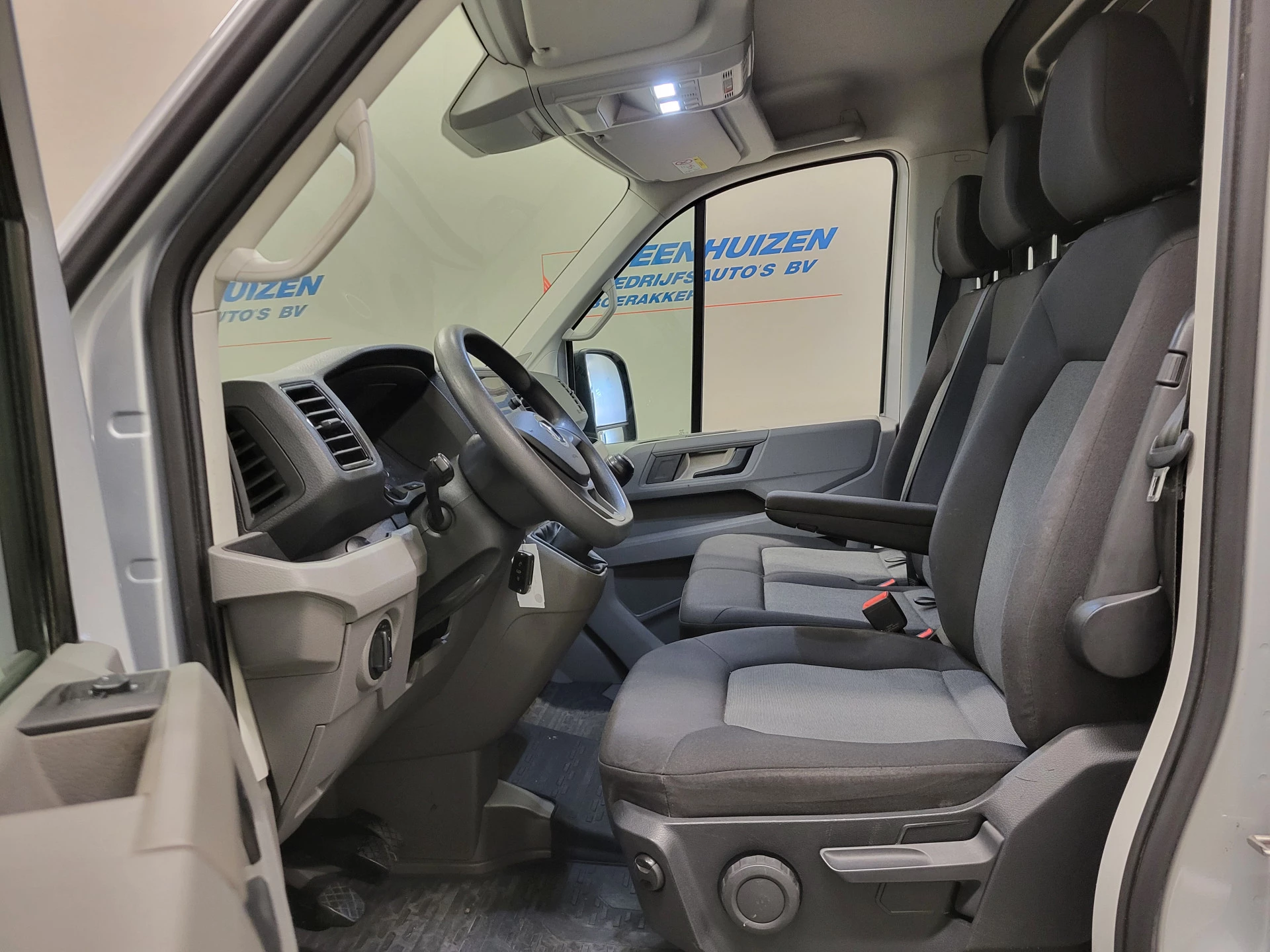 Volkswagen Crafter 2021 - 2.0TDI 140pk L4/H3 3000kg Trekgewicht Euro 6! Bild 5
