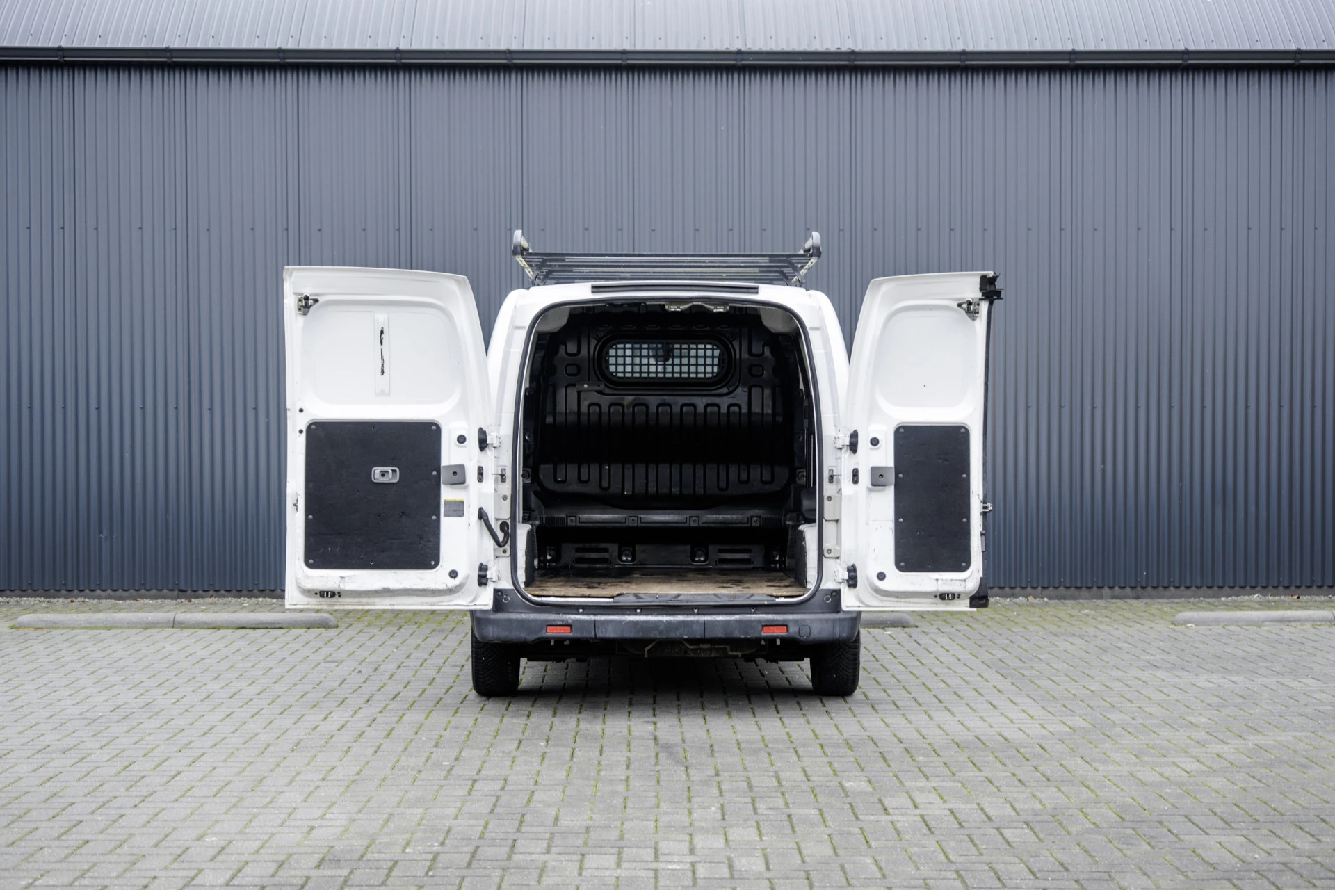 Nissan e-NV200 2014 - | Camera | Navi | Stoel/Stuurverw | Cruise | Airco | Business obrázek 9
