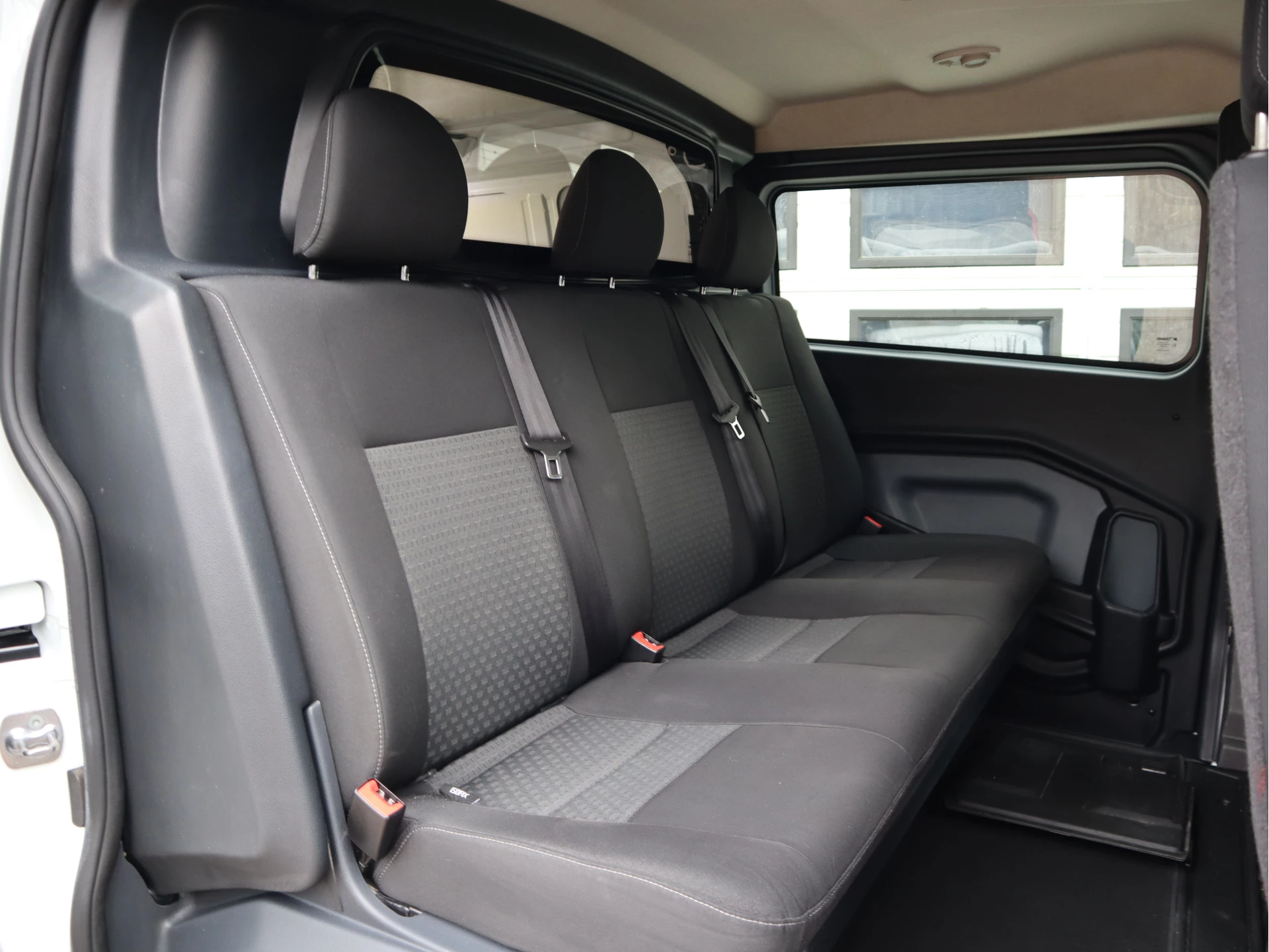 Ford Transit Custom 2021 - 280 2.0 TDCI 130pk Euro 6 - DC 5 Pers. - Trekhaak - Airco - Navi imagen 11