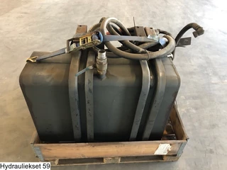 Universeel N/A - Pump, tank and hydraulic hoses image 4