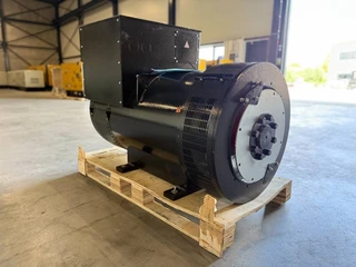2025 - DPX CJ544FS - 625 kVA Alternator - DPX-33913 image 3 miniature