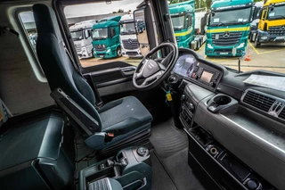 MAN TGX 2015 - 33.560 XLX BLS+BIG AXLES+INTARDER imagem 19