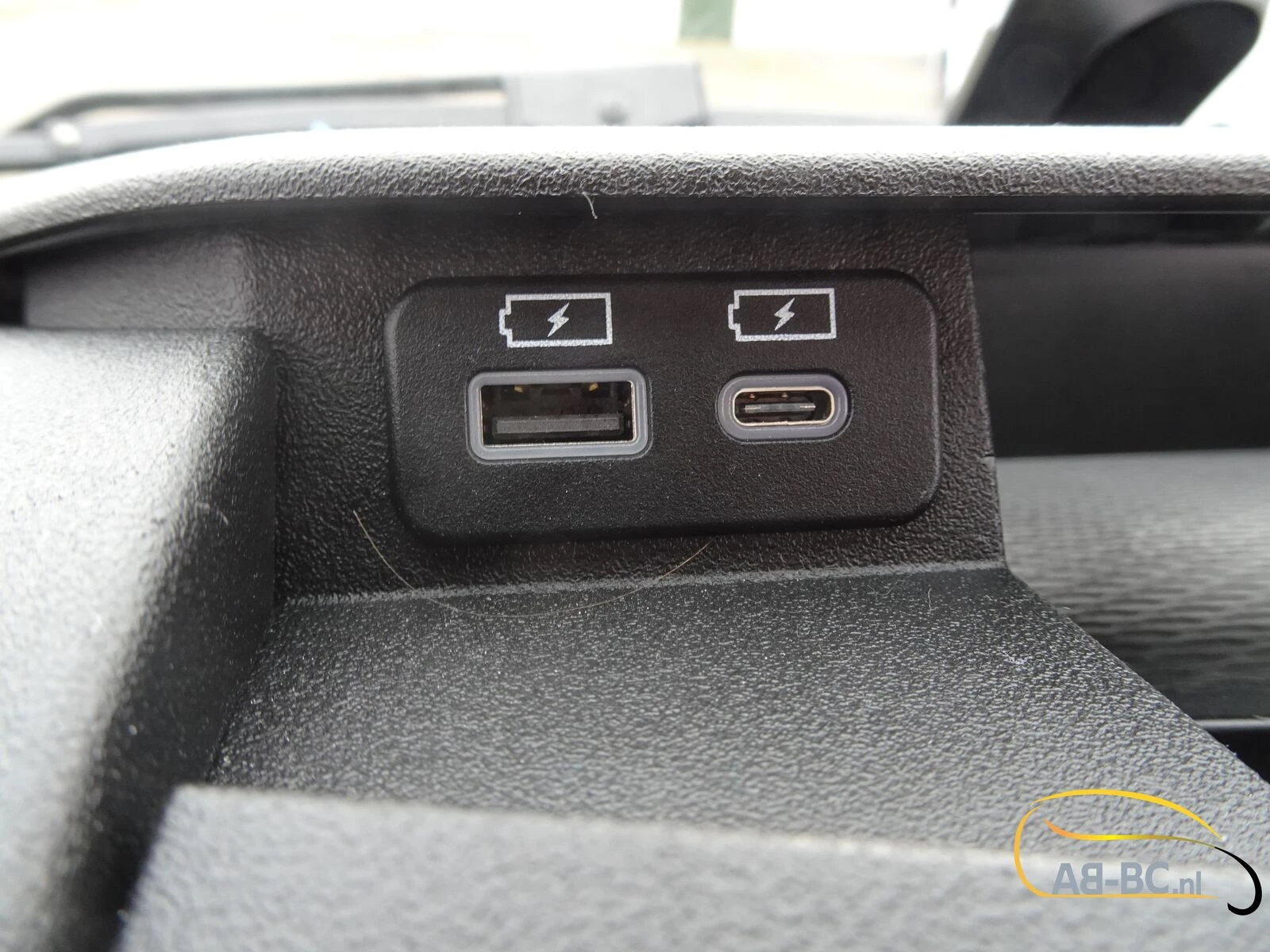 Iveco Aveuro Tourna 35 Seats EURO 6 2 Units Available afbeelding 61