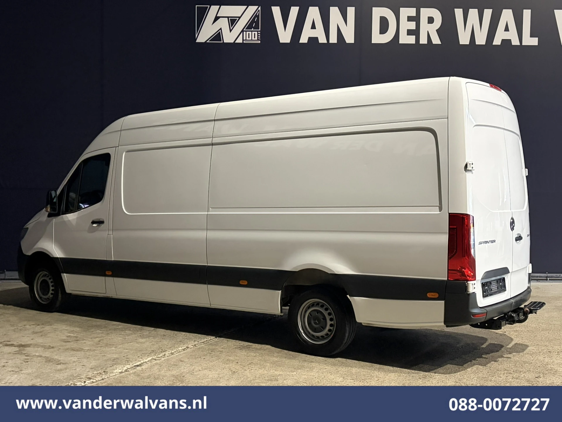 Mercedes-Benz Sprinter 2021 - 317 CDI 170pk L3H2 Euro6 Airco | 2800kg Trekhaak | Bijrijdersbank afbeelding 3