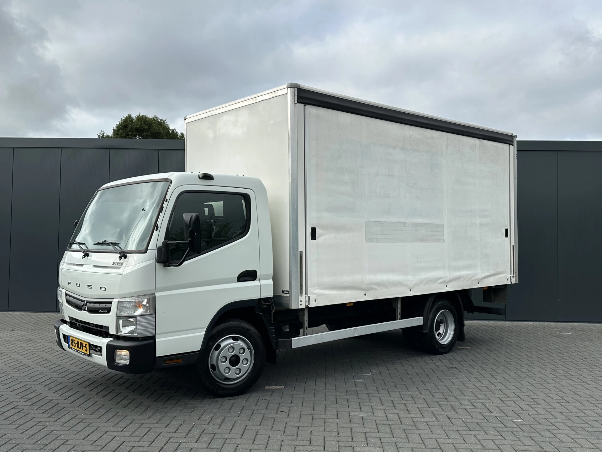 FUSO Canter 2017 - 7C15 EURO 6 / SCHUIFZIJLEN / 1e EIGENAAR / 62.654 KM !! / AIRCO / 4.155 KG LAADVERMOGEN / 3-ZITS obrázek 2