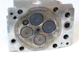 Mercedes-Benz - Engines & Parts Cilinderkop OM501 изображение 2 миниатюра