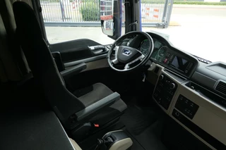 MAN TGX 2018 - 18.500 XXL | Mega/Lowdeck | Lifting Fifth Wheel | 749782Km | 2018 | Retarder | 2 Tanks | Full Air | Stand Klima | Roof Airco | 2 Sleeping beds | Seat Heating/Cooling | German Truck bild 40