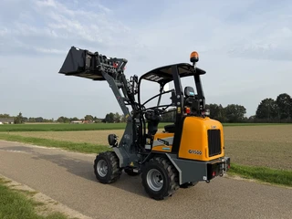 Giant G1500 minishovel / kniklader NIEUW (vast dak, hoge giek) 2026 afbeelding 2 miniatuur
