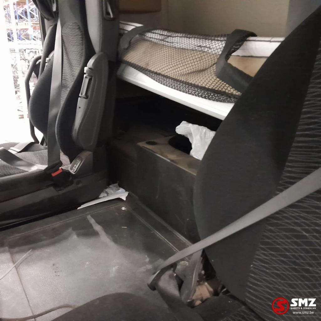 Mercedes-Benz 2016 - Occ cabine RHD Mercedes obrázek 25