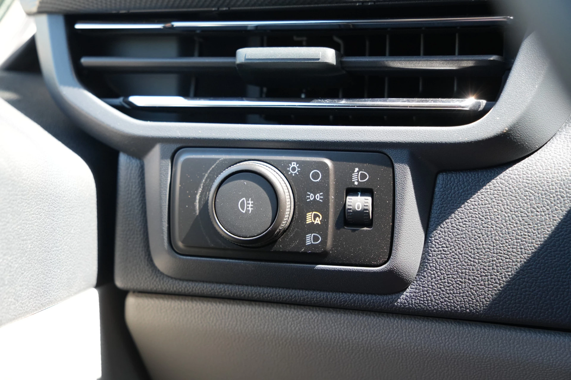 Ford E-Transit Custom 2026 - 340 L2H1 Limited 71 kWh 218pk - AGR Bestuurdersstoel - 2x Schuifdeur - LED - 360 Camera - B&O - ACC - Navi - Stoel/Stuurverwarming - Rijklaar immagine 21