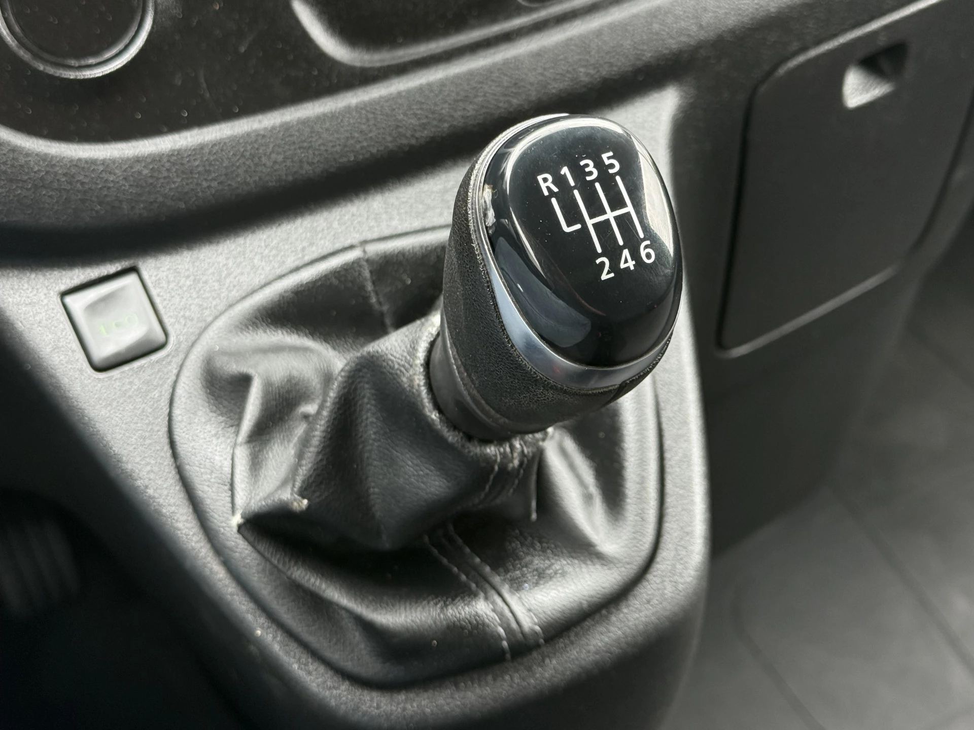 Renault Trafic 2020 - 1.6 dCi / L1H1 / 1e EIG. / BOTT INRICHTING / TREKHAAK / IMPERIAAL / 3-ZITS / AIRCO / CRUISE / NAVI изображение 19