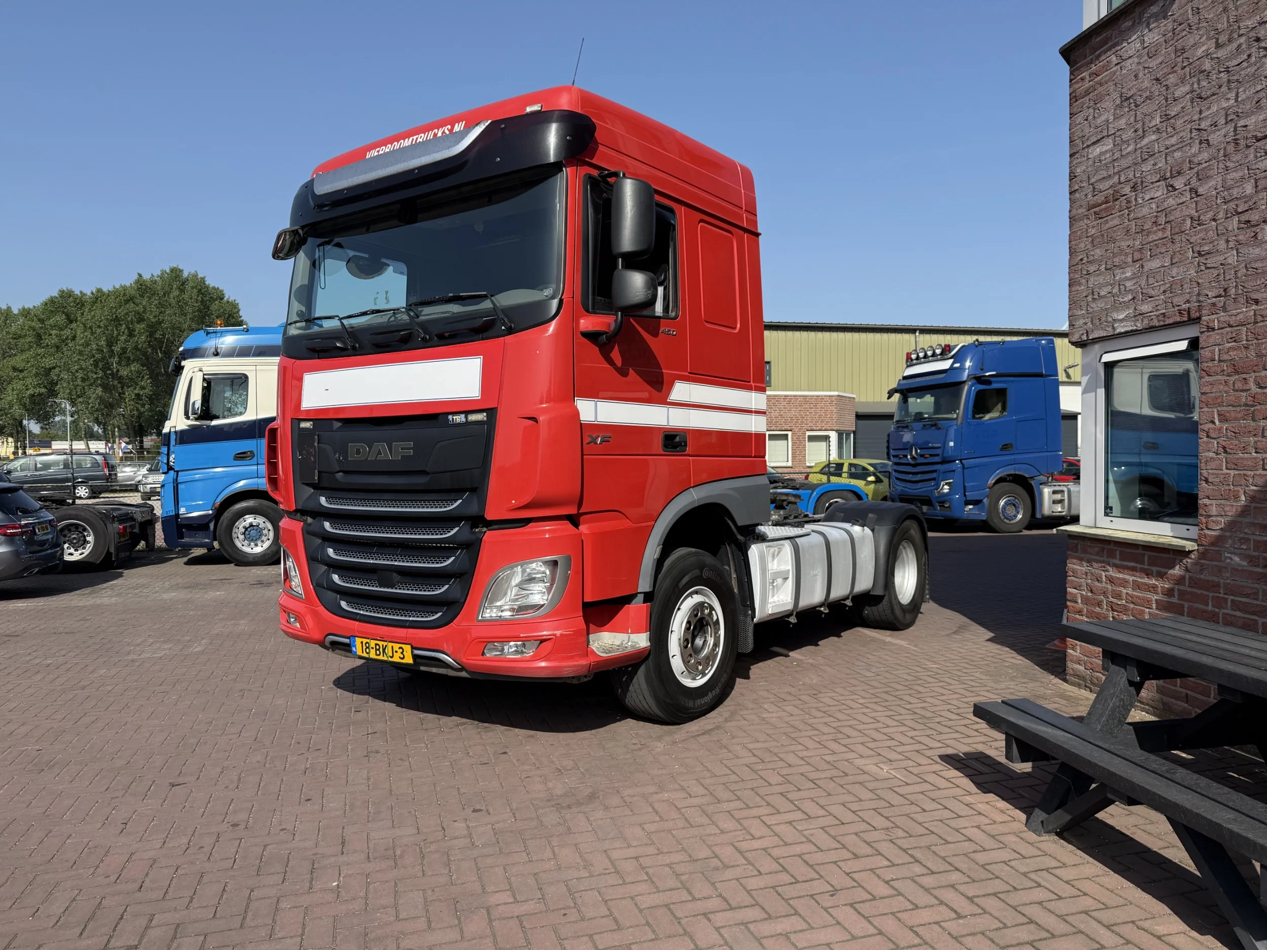 DAF XF 450 2018 - XF450 4X2 / Hydrauliek / Smart tacho / Standairco / 2 Bedden / APK 12-2026 afbeelding 2