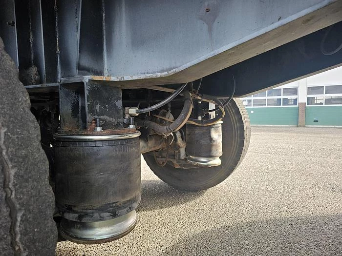 Groenewegen DRO 15-28 | Heavy duty trailer |twistlocks for container 40 ft 2 x 20 ft 20 ft mid.| saf Drum | hardwood floor. 1995 Bild 25