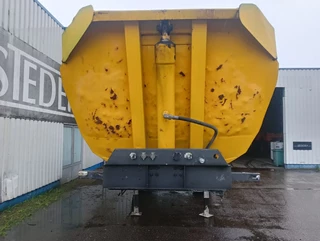 Fruehauf N/A 1998 - 2 Axle Steel Tipper , Spring Suspension , Drum Brakes image 7