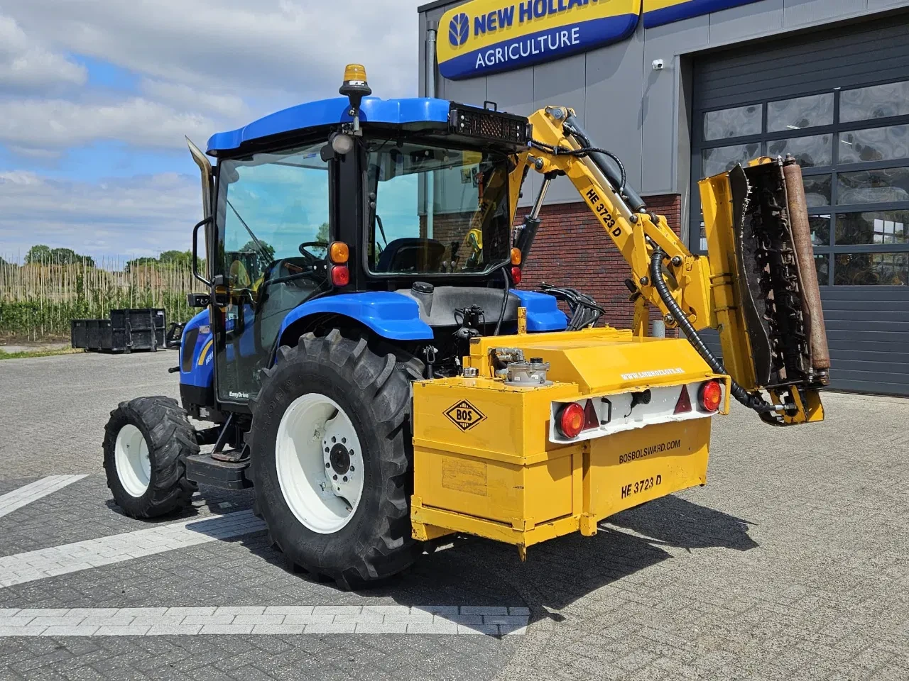 New Holland 2003 - Boomer 3050 met Bos Maaiarm afbeelding 21