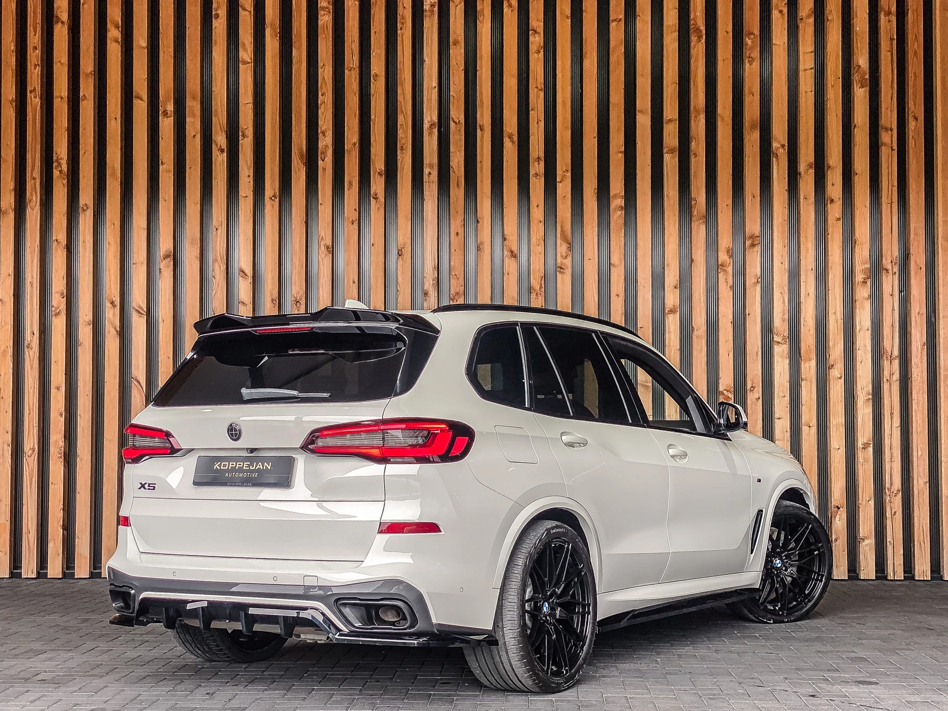 BMW X5 2022 - xDrive45e 394PK Automaat High Executive M-Sport afbeelding 3