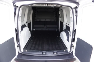 Volkswagen Caddy 2023 - Cargo Maxi L2 122pk Automaat LED Camera Parkeersensoren Trekhaak Cruise control DAB image 3 thumbnail
