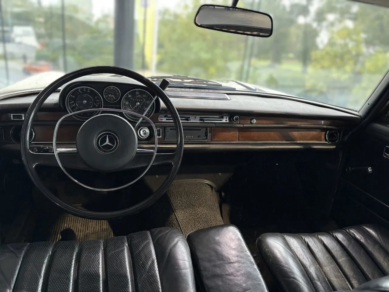 Mercedes-Benz 280SE 1969 - *OldTimer*Automaat*LerenZetels*Schuifdak* afbeelding 3