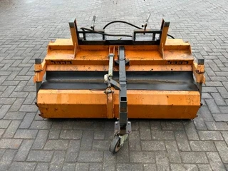Bema 2005 - 20 1550 Schlepper image 3 thumbnail