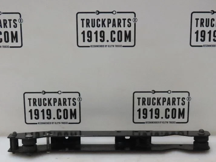 Volvo - 21244610 Steun side skirt Volvo immagine 1