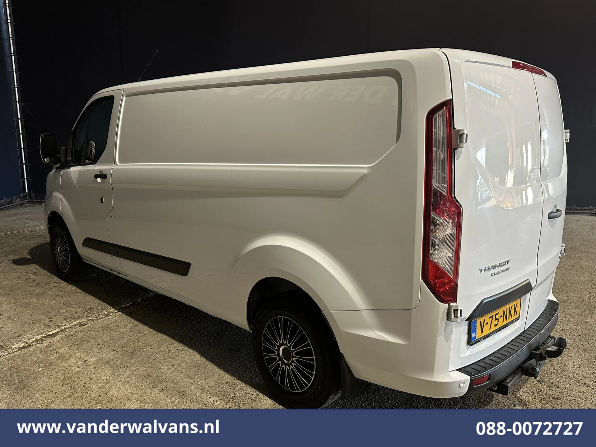 Ford Transit Custom 2023 - 2.0 TDCI 131pk L2H1 Euro6 Airco | LED | Apple Carplay | Cruisecontrol | 2800kg Trekhaak obrázek 11