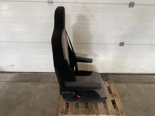MAN N/A - 81.62307-6531 CHAUFFEURSSTOEL ISRI bild 4
