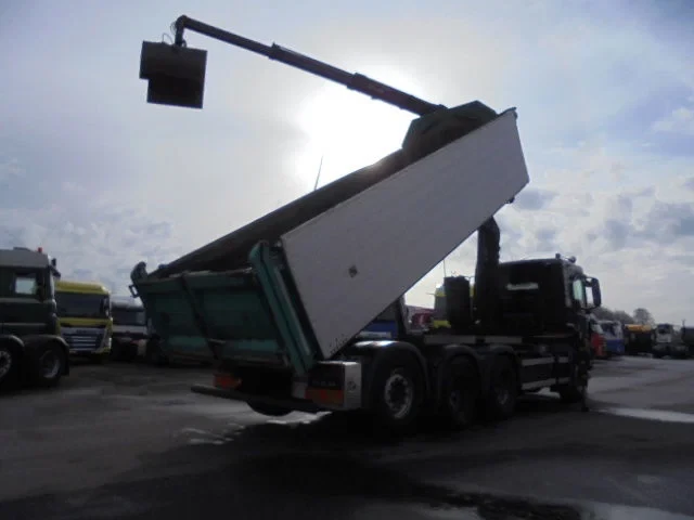 MAN TGS 2011 - 35.440 8X4 TRIPLE NL TRUCK image 26