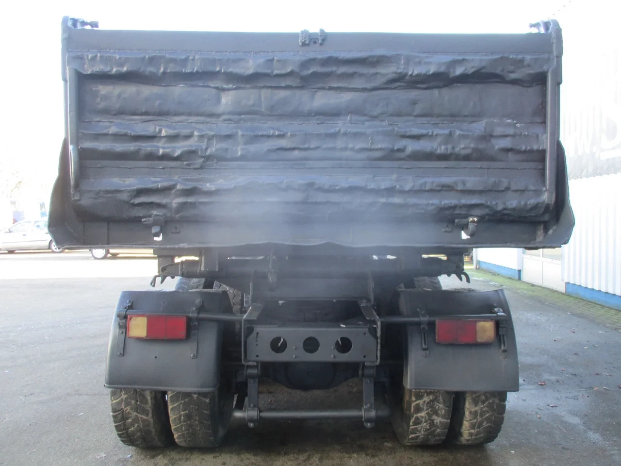 MAN 26.402 1994 - 6x4 , ZF Manual , Retarder , 3 Way tipper , Spring suspension image 7