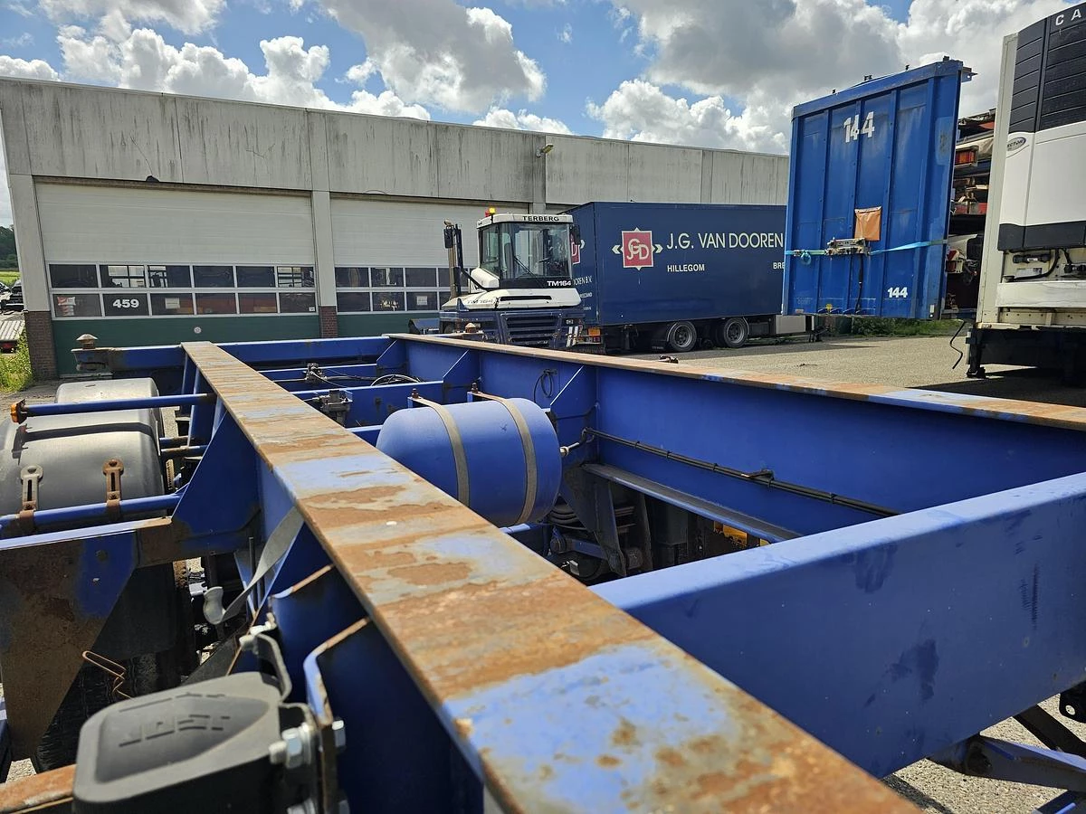 MKF METALLBAU CS 20 -20 FOOT- CONTAINER CHASSIS -HEAVY DUTY- BPW DRUM -STEEL SUSPENSION- GOOD QUALITY. 2006 obrázek 10