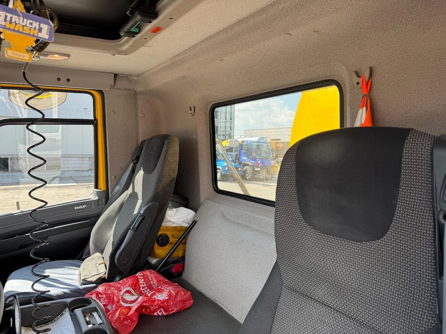 DAF 400 2017 - CF image 33