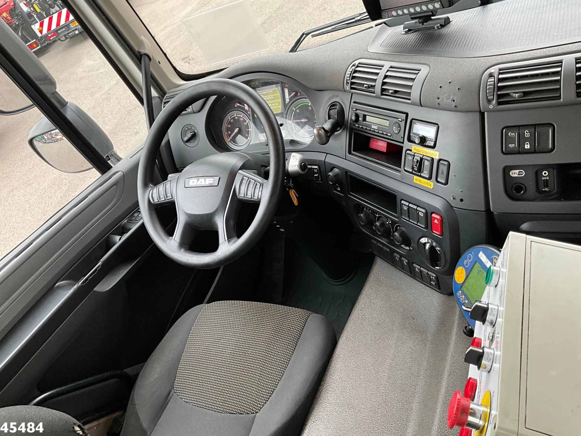 DAF FAN CF 290 Euro 6 Hiab 21 Tonmeter laadkraan 2015 afbeelding 18