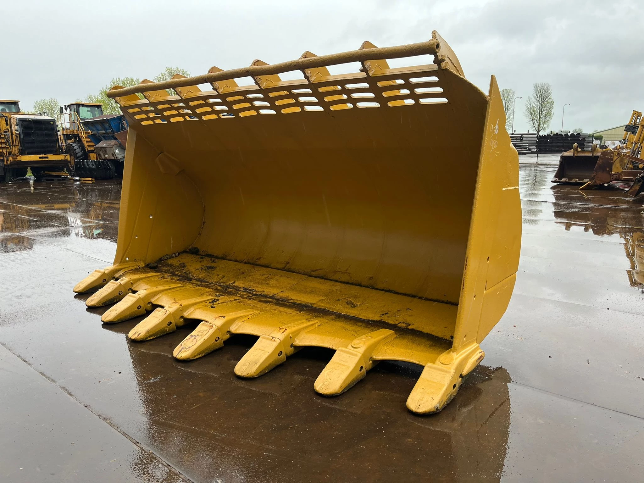 Caterpillar Bucket 990 afbeelding 1