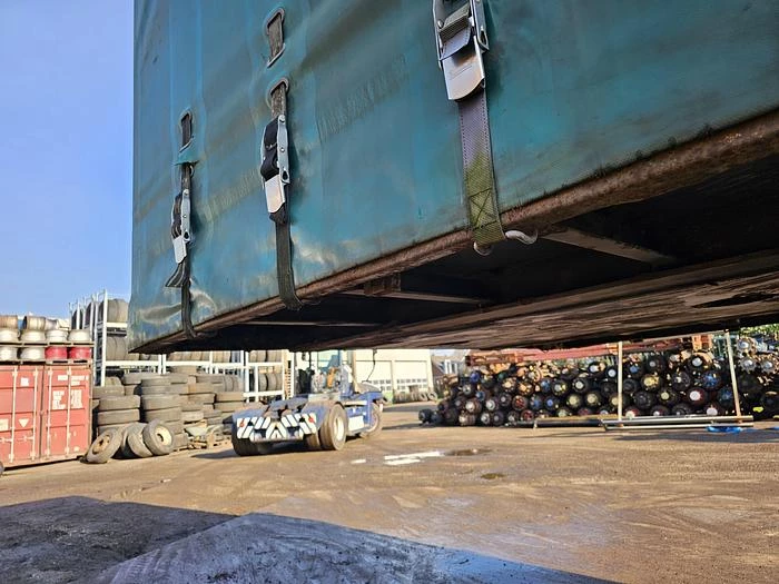 Pacton T3 001 | 3 axle curtainsider | Bpw drum. 2001 Bild 34