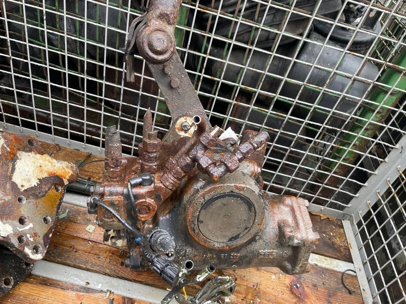 Terberg - STEERING BOX 8X8 obrázek 4