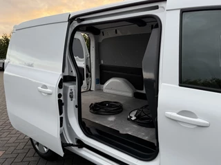 Nissan Townstar 2024 - N-Connecta TEKNA L2H1 / 45 kWh / 100% Elektrisch / Fabrieksgarantie / 13.145 km / Camera / ECC / Cruise / Apple carplay / Android auto image 9