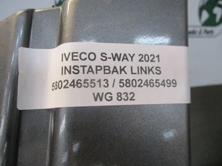 Iveco - S-WAY 5802465513 / 5802465499 OPSTAPBAK LINKS MODEL 2021 image 2 thumbnail