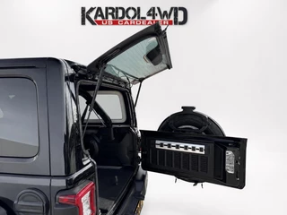 Jeep Wrangler 2022 - Unlimited 4xe plug-in 380 Sahara obrazek 4