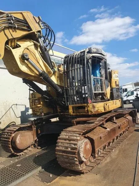 Caterpillar 3 Stück! 328D TUNNELBAG Tiefl. Schild Ripper 2013 - 328D TUNNELBAGGER Tiefl. Schild Ripper afbeelding 1
