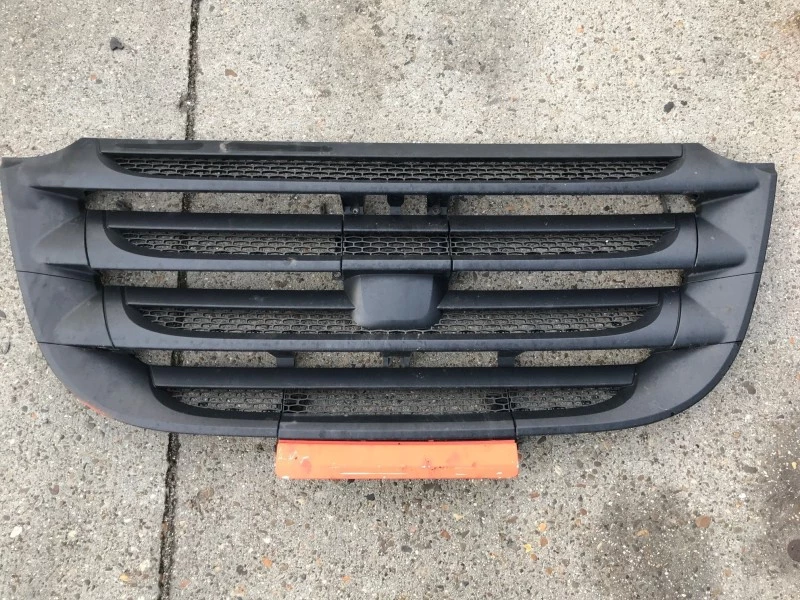 DAF - 1886592-2046503 ONDERGRILLE (MORE PIECES IN STOCK) afbeelding 1