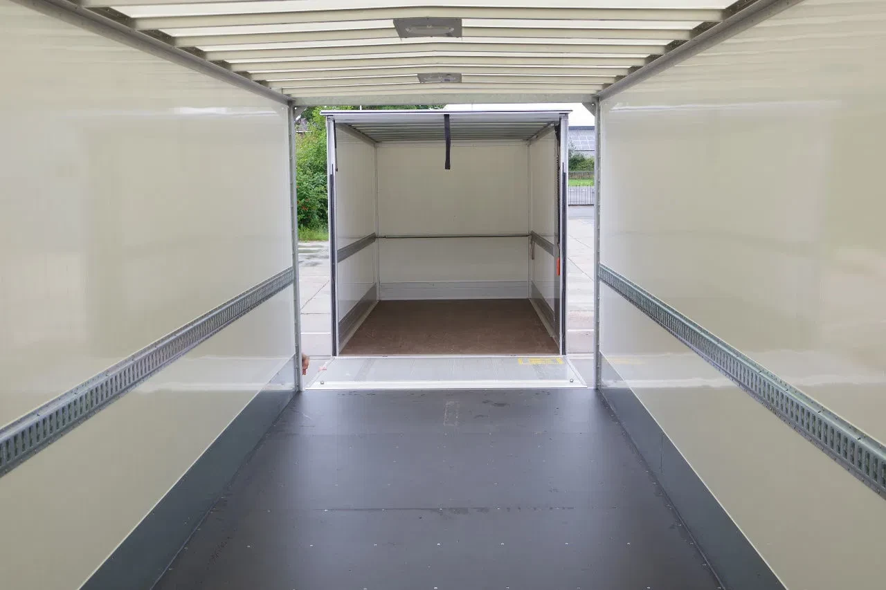 Ford Transit 2023 - bakwagen 5,0 m. (luchtremsysteem/vangmuil) + Gesloten schamel aanhangwagen 8,5 m. immagine 4