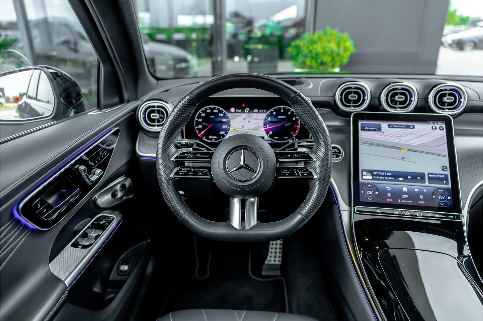 Mercedes-Benz GLC 2023 - GLC200 4MATIC AMG Line afbeelding 12