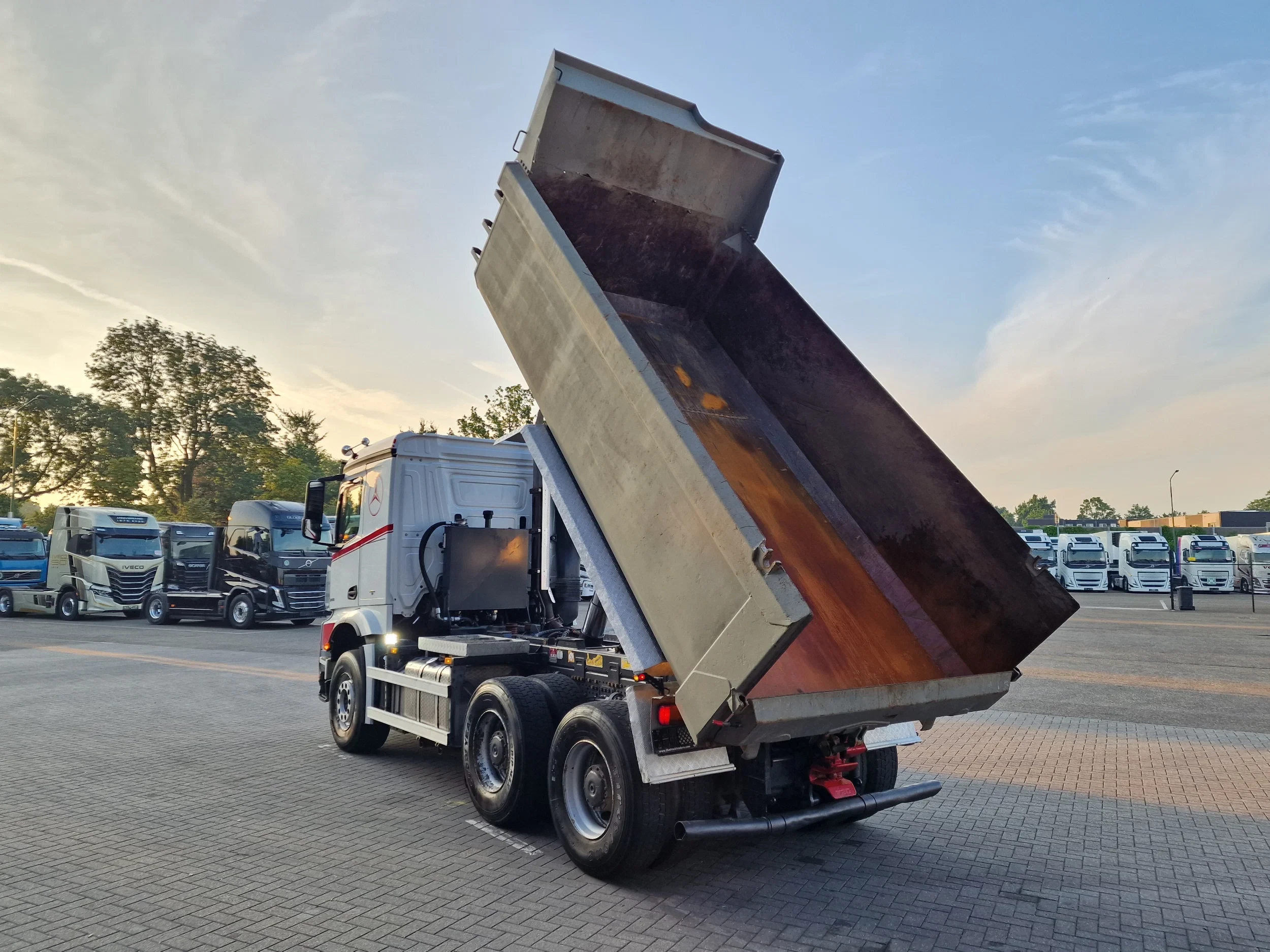 Mercedes-Benz Arocs 2658 2016 - 6X4 - Steel / Steel - retarder - WB330 afbeelding 6