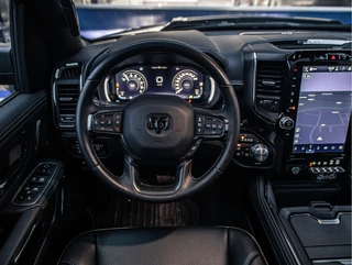 Dodge Ram 1500 2024 - Limited Night | 5.7L HEMI V8 4x4 Crew Cab image 8