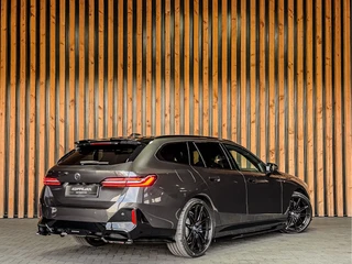 BMW 5 Serie 2025 - Touring 550e xDrive 490PK M-Sport afbeelding 3 miniatuur