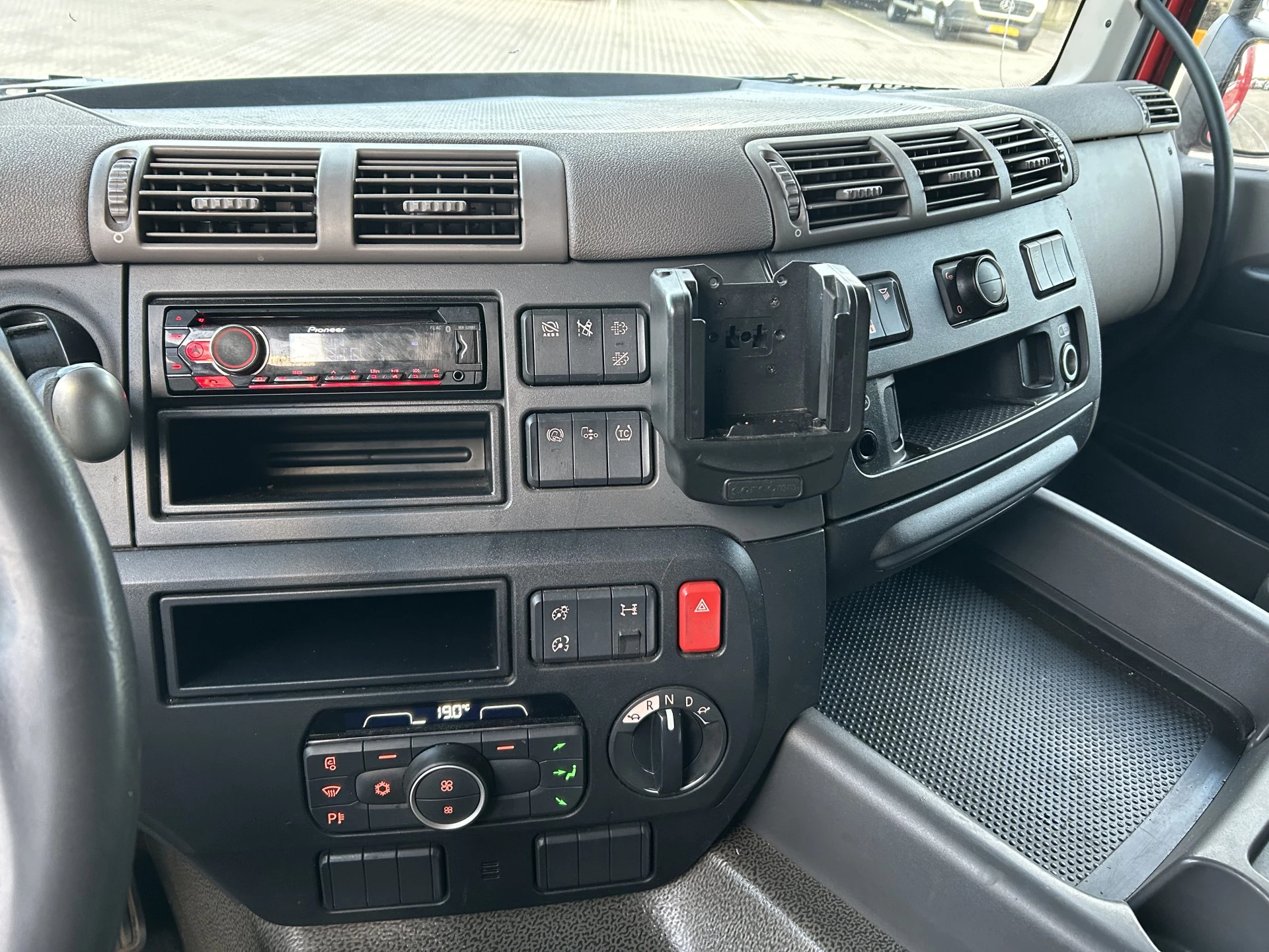 DAF CF 410 FT 2019 - Space Cab / 818 dkm obrázek 6
