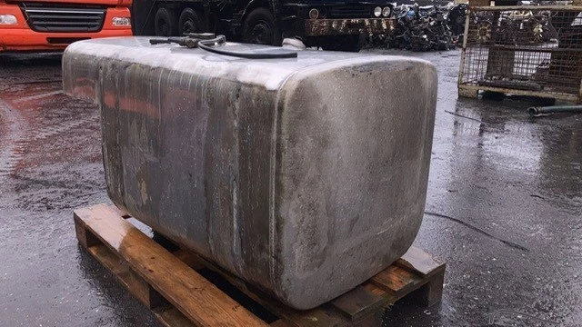 Scania - 1517307-1871190 FUEL TANK obrázek 4