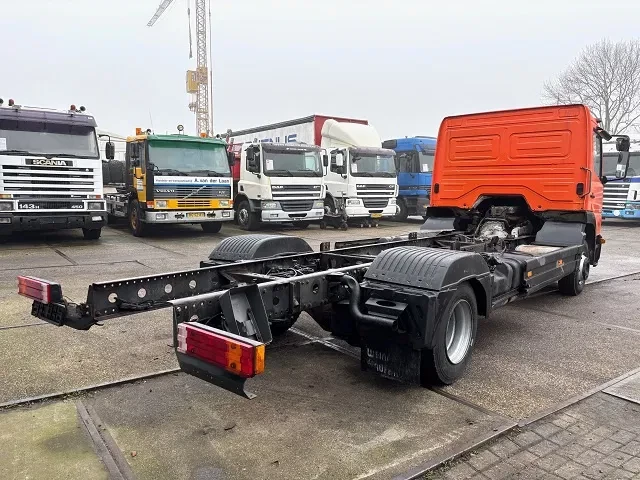 Mercedes-Benz Atego 1999 - 823L DAY CAB (6-CILINDER) 4x2 CHASSIS (MANUAL GEARBOX / SPER DIFFERENTIAL / 6-CILINDER ENGINE) obrázek 3